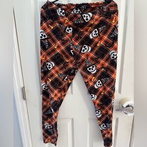 No Boundaries Halloween Leggings